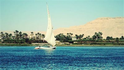 لغز معماري من عصر المأمون بني وسط النيل 