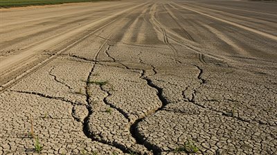 أزمة مياه عالمية تهدد الزراعة والصناعة في 2025.