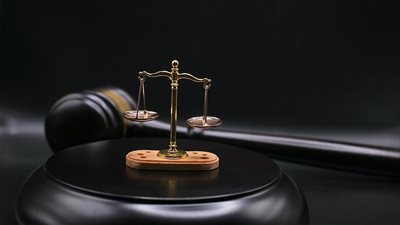 تسلا تواجه دعوى قضائية بسبب حوادث متعلقة بالقيادة الذاتية
