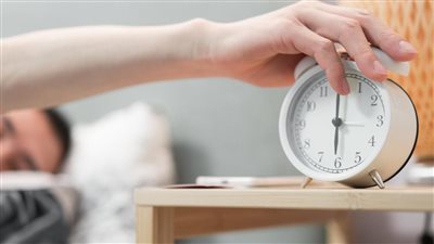 ساعة بلا إشعارات مسائية تحسّن جودة النوم بصورة ملحوظة