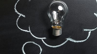 مهارة التفكير السياقي تبرز كأحد أكثر المهارات المطلوبة في أسواق العمل المستقبلية المعتمدة على الذكاء الاصطناعي