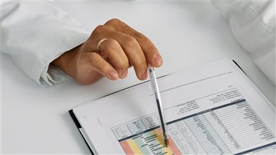 منظمة الصحة العالمية تصدر تحذيرًا بشأن انتشار معلومات طبية مضللة عبر منصات التواصل الاجتماعي وتدعو لتوخي الحذر