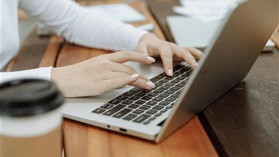 دراسة حديثة: المهارات الناعمة تتجاوز الشهادات في سوق العمل العالمي خلال العقد المقبل