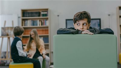 تجربة تحدي العزلة الاجتماعية: كيف تعيد رحلة الفرد إلى ذاته تشكيل مفهوم الحرية والذاتية