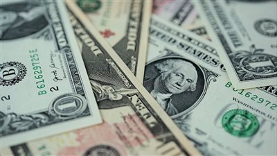 توقعات تشير إلى احتمال اڼهيار سعر الجنيه المصري خلال الأشهر المقبلة مع استمرار التضخم وضغوط الاستيراد 