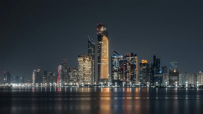 أبوظبي تطلق صفقة ضخمة بقيمة 18.7 مليار دولار للاستحواذ على حصة في شركة Santos لتعزيز نفوذ الطاقة 
