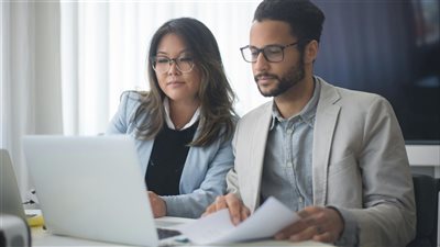 نحو الأعمال المتجددة: جيل جديد من رواد الأعمال يدمج الثقافة الاجتماعية والتكنولوجيا الخضراء في مشاريعهم