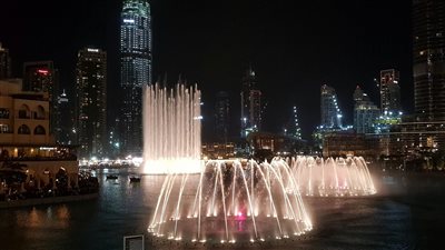 الإمارات تعلن عن خطة استثمارية جديدة لدعم قطاع الطاقة النظيفة بقيمة مليارات الدولارات