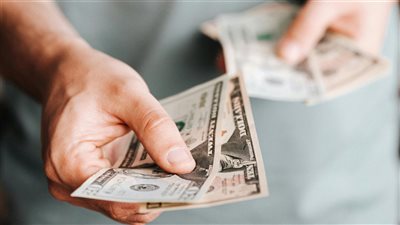 توقعات بنمو ملموس للجنيه المصري إذا ما زادت دخول العملات الأجنبية وتحسّن أداء الصادرات وفق تحليل اقتصادي داخلي