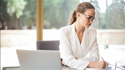 تحديات التنظيم النفسي المهني تتجدد مع الاتجاه إلى العمل الهادف وإدارة الذات في بيئة متغيرة