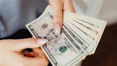 توقعات بخفض تدريجي للجنيه المصري خلال الأشهر المقبلة إذا استمرت الضغوط التضخمية
