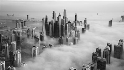 بلاك ستون وشركة لونات الإماراتية تطلقان منصة استثمارية بـ 5 مليارات دولار في قطاع اللوجستيات الخليجية