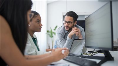 برنامج ريادة الأعمال يتيح للمشاركين إعداد خطط عمل واقعية