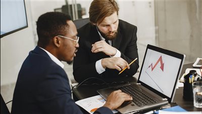 خبراء روّاد الأعمال في الشرق الأوسط يدعون لدمج التفكير الإبداعي مع التحوّل الرقمي كركائز للنمو