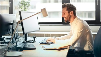 تنظيم الذات المهني والنفسي أصبح محورياً في بناء مسار مهني مُستدام وسط تغيّرات سريعة في بيئة العمل والعلاقات الشخصية