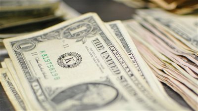 توقعات متباينة لمستقبل الجنيه المصري: هل يواصل التراجع أم يستعيد بعض قوته؟