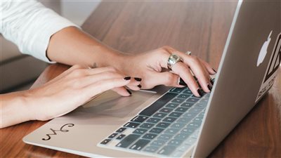 استراتيجيات التنظيم المهني تُعيد تشكيل أسلوب الحياة العملية نحو إنتاجية مستدامة