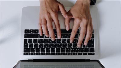تقارير تشير إلى إمكانية تأجيل بعض بنود تشريع Artificial Intelligence Act الأوروبي المرن تحت ضغط شركات التقنية الأميركية