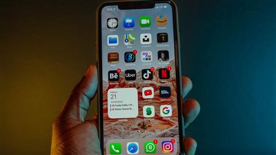 صيحة رقمية تسيطر على TikTok: قالب فيديو تحوّل اللقطة الواحدة يتصدّر المشهد ويُعيد صياغة معدّات المؤثرين