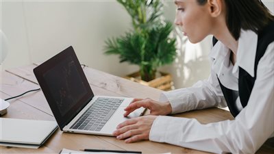 روّاد الأعمال يتبنون نهج الشراكة الرقمية: وكلاء ذكاء اصطناعي يعملون كرفقاء تأسيس في مشاريع شخصية 