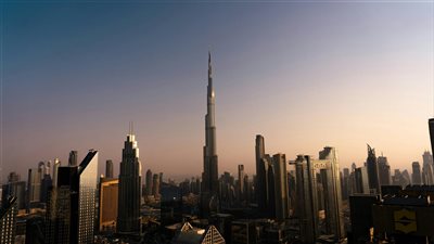 نمو اقتصاد الإمارات يرتفع: دبي تسجّل 4.4% نمواً في الناتج المحلي خلال النصف الأول من 2025 بفضل ازدهار التجارة والسياحة  