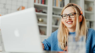 استثمار الذات كوظيفة مؤقتة: أهمية تنظيم الوقت والصمود النفسي وتطوير الذات في بناء مسار مهني متوازن