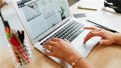مستقبل الوظائف: كيف تعيد الشركات بناء أنظمة التعليم الداخلي لتطوير المسارات المهنية وفقاً لاحتياجات حقيقية