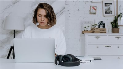 كيف يغيّر مفهوم Career Minimalism العمل الجانبي والتوازن بين الحياة والعمل والأمان الوظيفي 