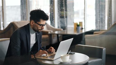 اتجاهات جديدة في علم النفس الإيجابي تؤكد أهمية تبني عقلية النمو في تعزيز التعلم المستمر