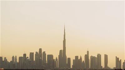 انطلاق القمة العالمية لطاقة المستقبل في أبوظبي تكشف استراتيجيات استدامة واستثمارات ضخمة