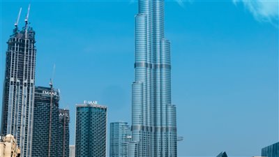 الإمارات والحكومة العالمية الاقتصادية تطلقان مرحلة جديدة للشراكة الاستراتيجية لتعزيز الاستثمار والابتكار
