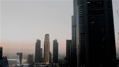 الإمارات تحقق رقمًا قياسيًا في التجارة غير النفطية بتجاوز قيمتها 1 تريليون دولار لأول مرة في تاريخها