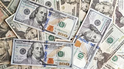خبراء اقتصاديون يتوقعون خفض البنك المركزي المصري أسعار الفائدة بنسبة قوية مع تحسن التضخم
