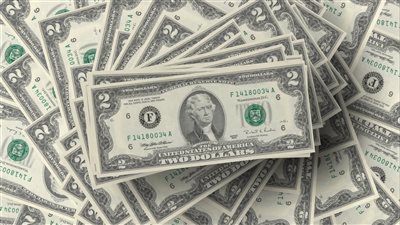 خبراء يتوقعون ضغوطًا جديدة على سعر الجنيه المصري مقابل الدولار خلال 2026
