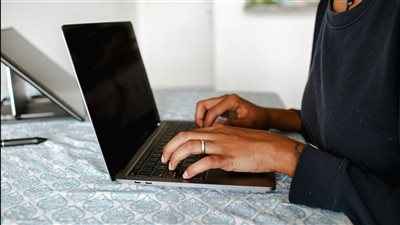 برنامج إقليمي جديد يدعم رائدات الأعمال في بناء شركات مستدامة ومبتكرة عبر تسريع المشاريع