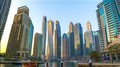 تحركات سوقية في الإمارات تدعم نمو قطاعات الذهب والعقارات مع استمرار تدفق الاستثمارات الأجنبية