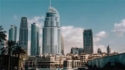 قفزة قوية في أسواق الأسهم الإماراتية مع تحسن المعنويات العالمية وتراجع التوترات الجيوسياسية