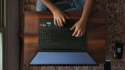 المهارات الرقمية المدعومة بالذكاء الاصطناعي تتصدر أولويات التوظيف مع إعادة تعريف الكفاءة المهنية