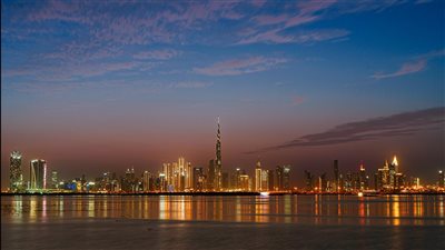الإمارات تعزز جاذبيتها الاستثمارية بإطلاق مشاريع استراتيجية جديدة في الطاقة والتكنولوجيا لدعم النمو طويل الأجل