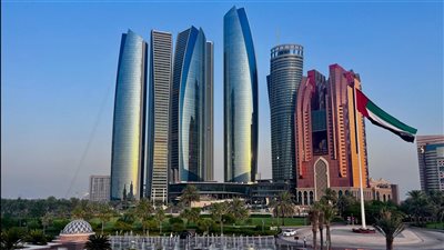 اقتصاد الإمارات يواصل زخم النمو في الربع الأول مدفوعًا بارتفاع الاستثمارات والتجارة الخارجية 