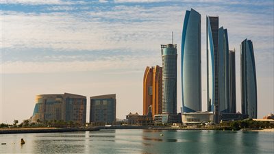 الإمارات ترسخ موقعها كمركز تجاري عالمي عبر توقيع اتفاقيات شراكة اقتصادية جديدة مع أسواق ناشئة