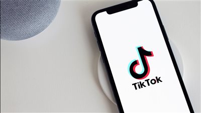 تريندات المحتوى القصير على TikTok تشهد موجة جديدة من فيديوهات الذكاء الاصطناعي التي تعيد تشكيل صناعة الترفيه الرقمي
