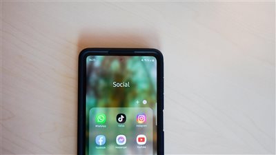 ترند جديد على منصات TikTok يحول مقاطع الذكاء الاصطناعي التوليدي إلى موجة إبداعية