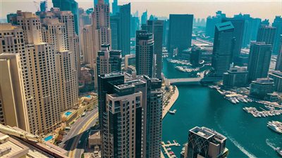 مؤسسات مالية ترفع رهاناتها على سوق الإمارات مع تسارع مشاريع التكنولوجيا والاقتصاد الرقمي في أبوظبي ودبي