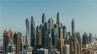 الإمارات تفرض قواعد جديدة لصرف رواتب القطاع الخاص بداية يونيو لتعزيز الاستقرار المالي وحماية حقوق العاملين