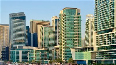 نمو الإقراض في البنوك الإماراتية يتسارع خلال الربع الثاني بدعم الطلب القوي من القطاعين الحكومي والخاص