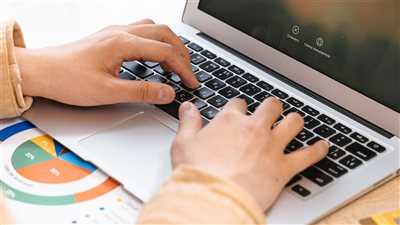 التنظيم الشخصي لم يعد مجرد عادة يومية: خبراء الإنتاجية يؤكدون أن بناء أنظمة عمل مرنة يعزز جودة الإنجاز المهني