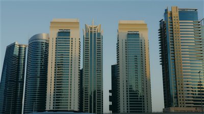أصول البنوك العاملة في الإمارات ترتفع إلى 5.63 تريليون درهم بنهاية مايو مع نمو الودائع والسيولة 