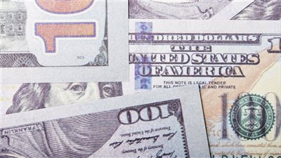 توقعات سعر الجنيه المصري تبقى مرتبطة بمسار التضخم والفائدة وتدفقات النقد الأجنبي وسعر صرفه ليوم 9 أغسطس 2026